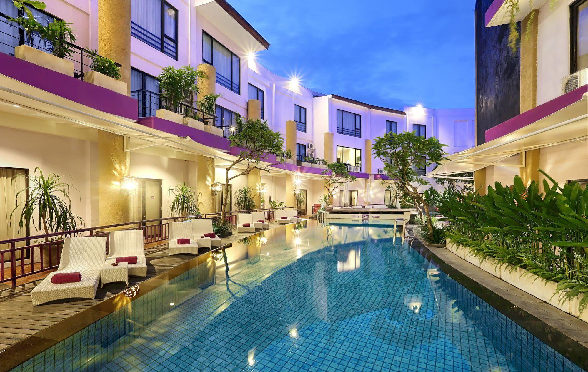 Kuta Central Park Hotel Экстерьер фото