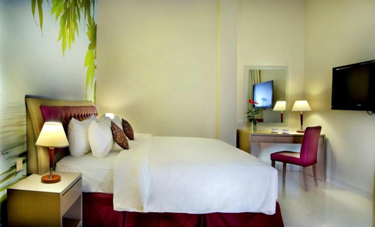 Kuta Central Park Hotel Экстерьер фото